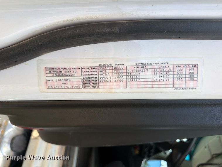 2025 Kenworth T880