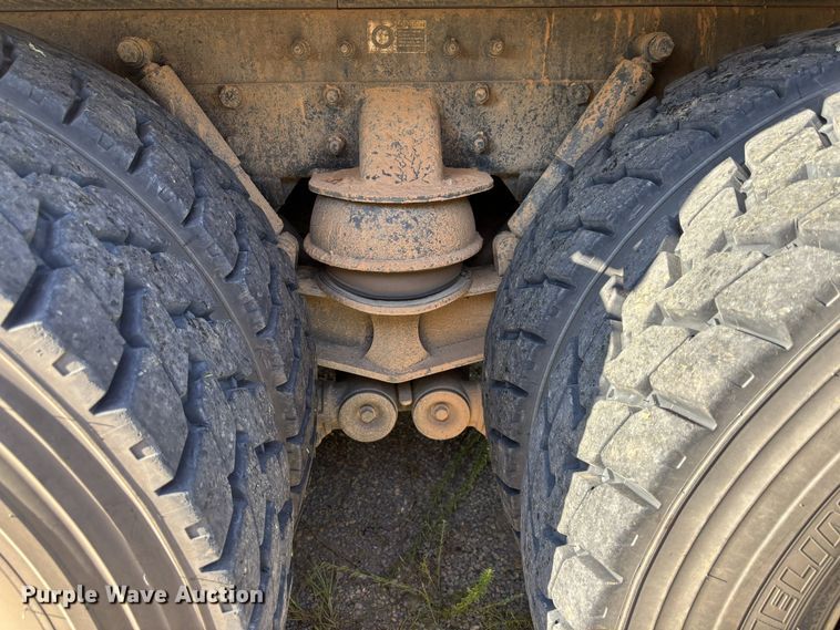 image for item ZA0842 2025 Kenworth T880 dump truck