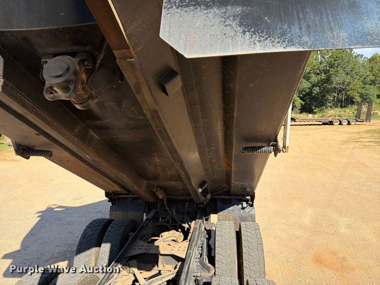 image for item ZA0842 2025 Kenworth T880 dump truck