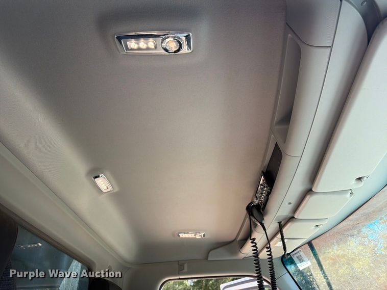 image for item ZA0842 2025 Kenworth T880 dump truck