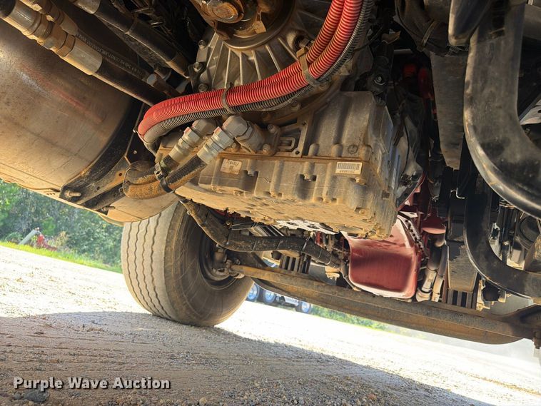 image for item ZA0842 2025 Kenworth T880 dump truck