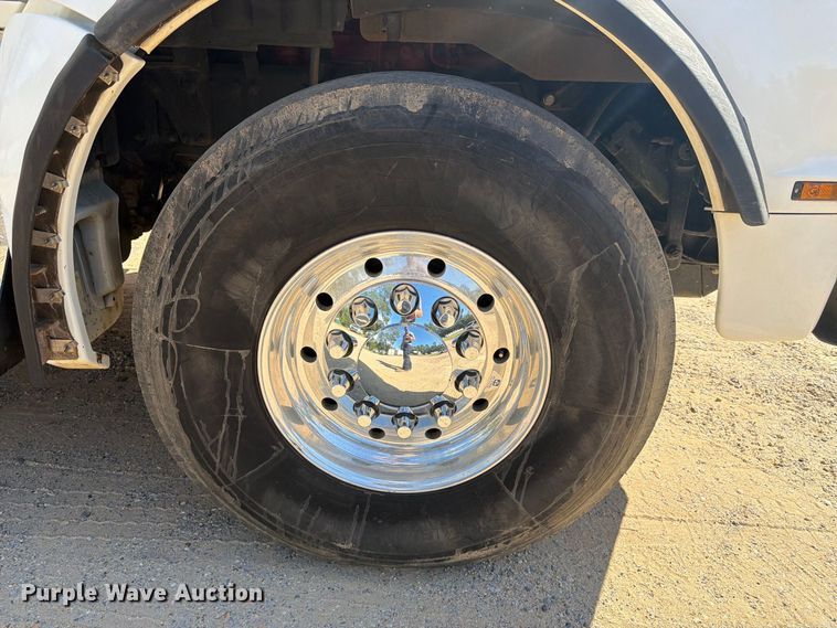 image for item ZA0842 2025 Kenworth T880 dump truck