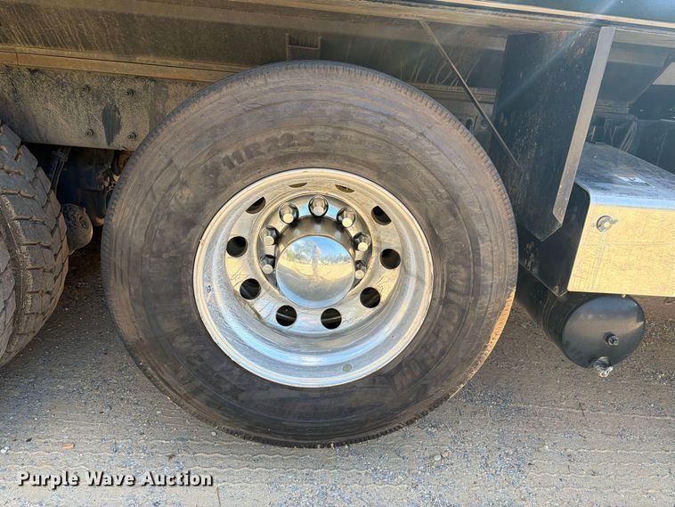 image for item ZA0842 2025 Kenworth T880 dump truck