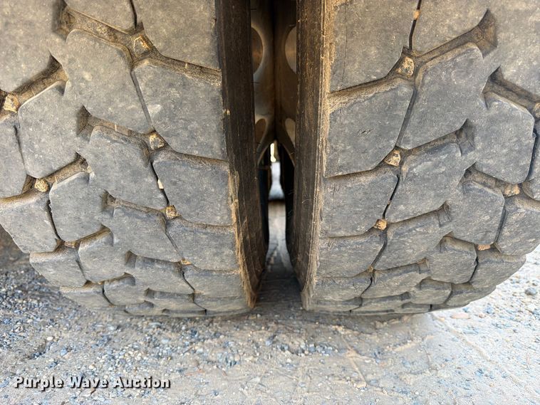 image for item ZA0842 2025 Kenworth T880 dump truck