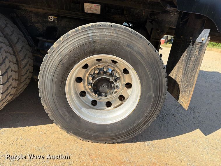 image for item ZA0842 2025 Kenworth T880 dump truck