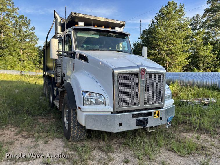 image for item ZA0843 2025 Kenworth T880 dump truck