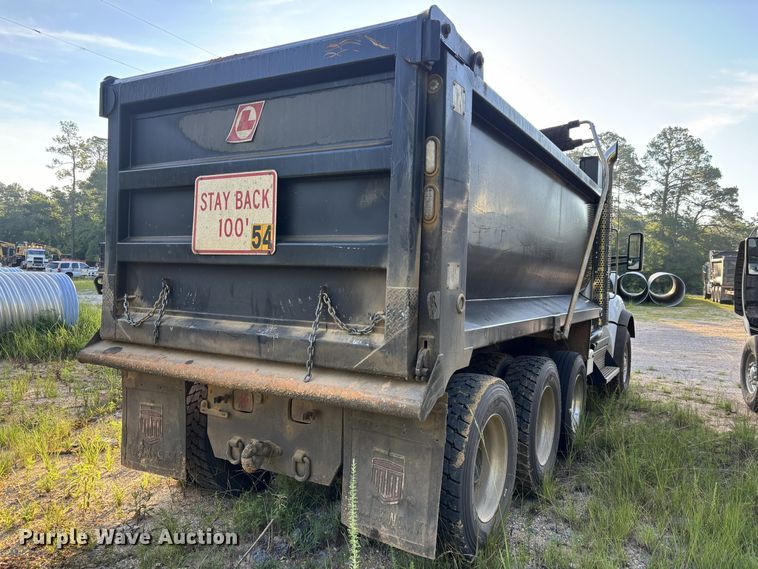 image for item ZA0843 2025 Kenworth T880 dump truck