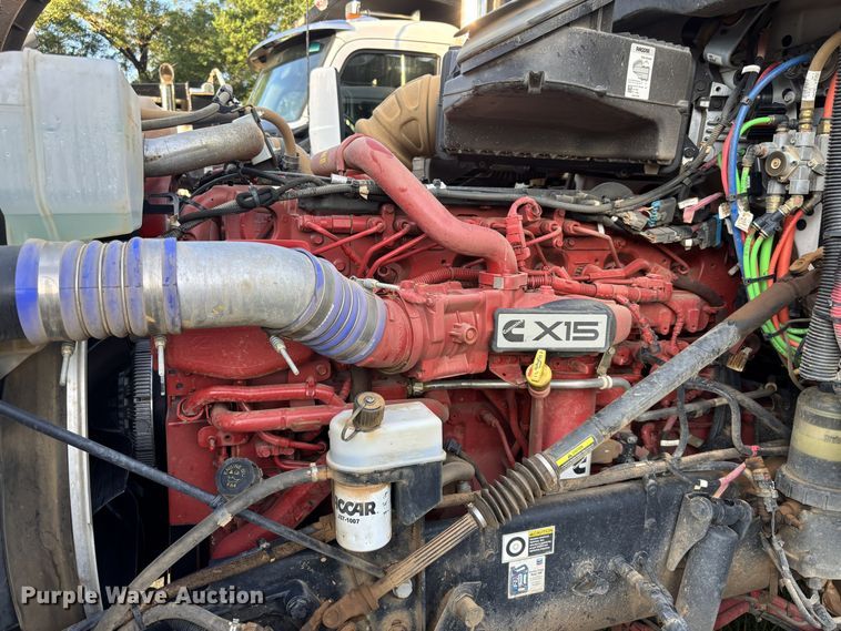 image for item ZA0843 2025 Kenworth T880 dump truck