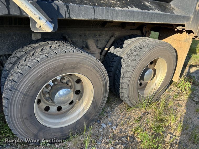 image for item ZA0843 2025 Kenworth T880 dump truck