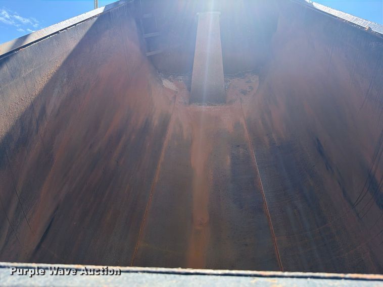 image for item ZA0843 2025 Kenworth T880 dump truck