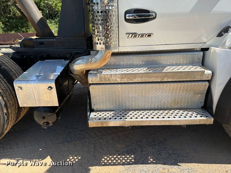 image for item ZA0843 2025 Kenworth T880 dump truck