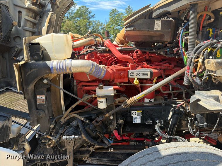 image for item ZA0843 2025 Kenworth T880 dump truck