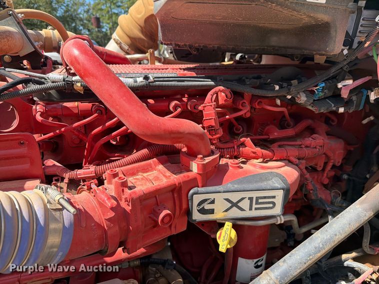 image for item ZA0843 2025 Kenworth T880 dump truck