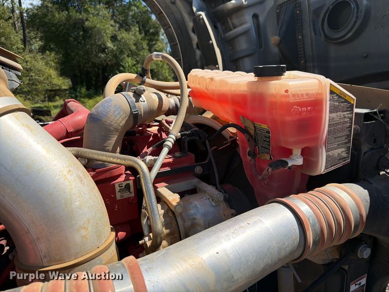 image for item ZA0843 2025 Kenworth T880 dump truck