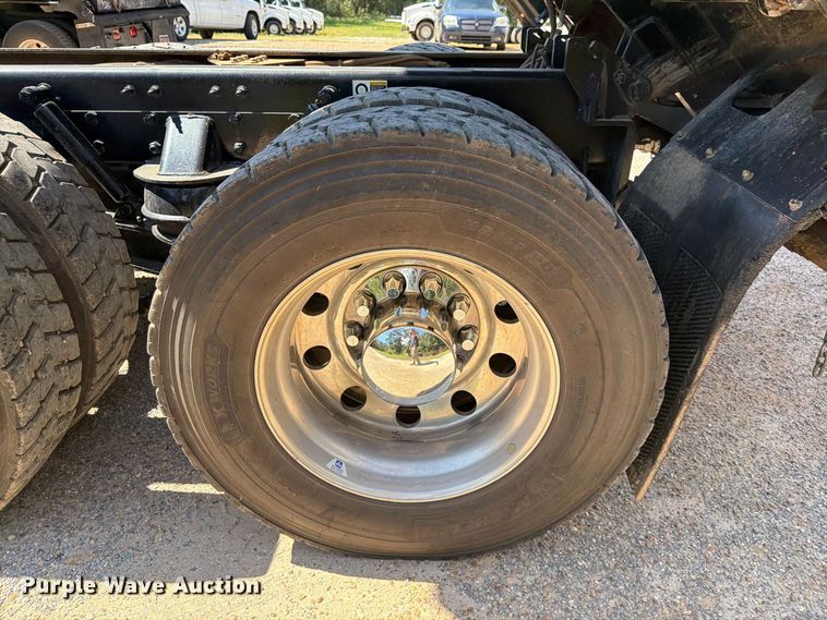 image for item ZA0843 2025 Kenworth T880 dump truck