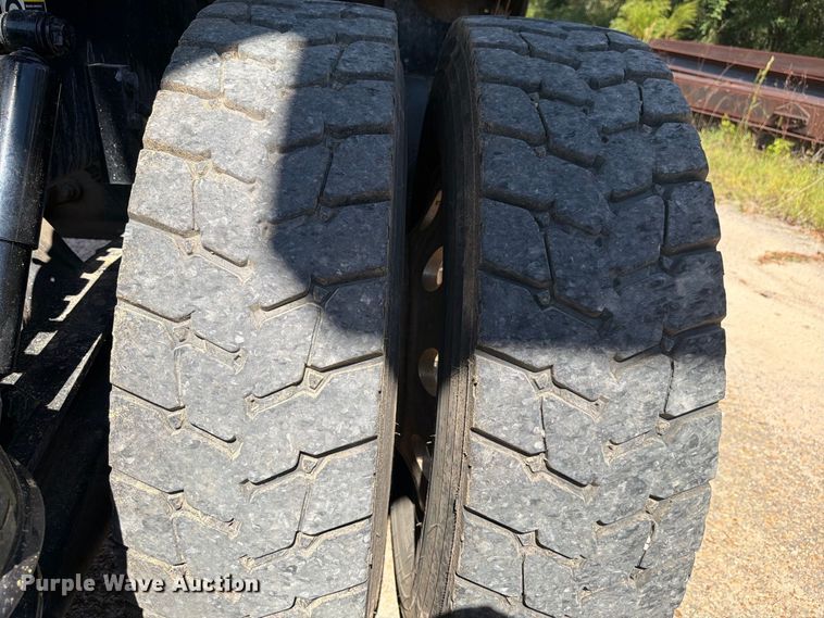 image for item ZA0843 2025 Kenworth T880 dump truck