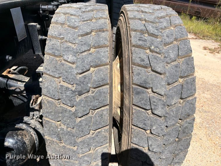 image for item ZA0843 2025 Kenworth T880 dump truck