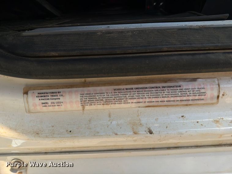 image for item ZA0843 2025 Kenworth T880 dump truck