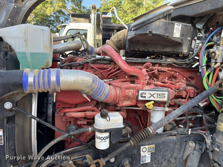image for item ZA0844 2025 Kenworth T880 dump truck
