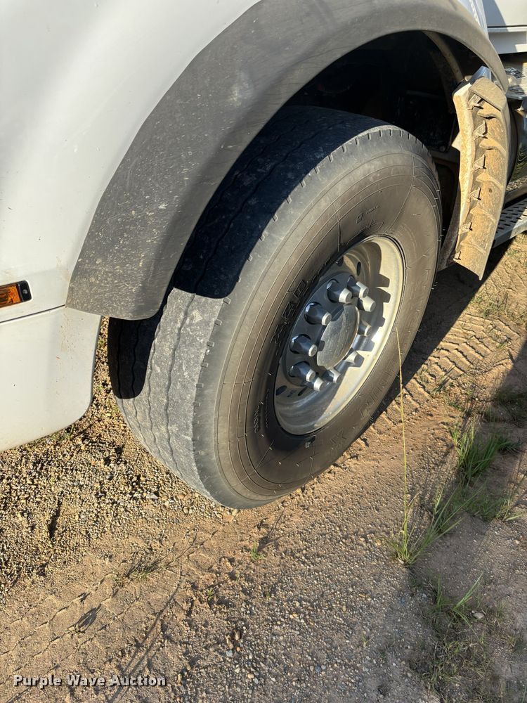 image for item ZA0844 2025 Kenworth T880 dump truck