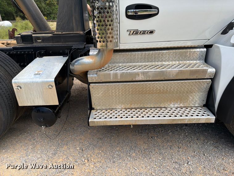 image for item ZA0844 2025 Kenworth T880 dump truck