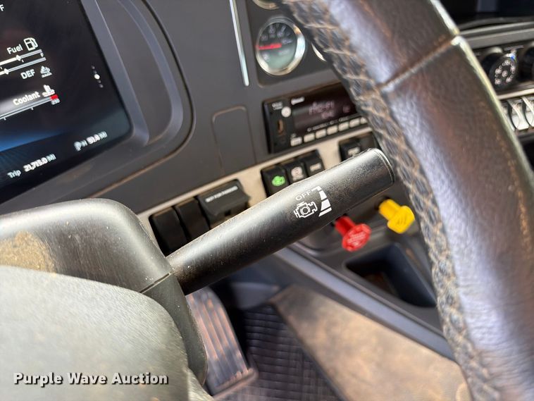 image for item ZA0844 2025 Kenworth T880 dump truck
