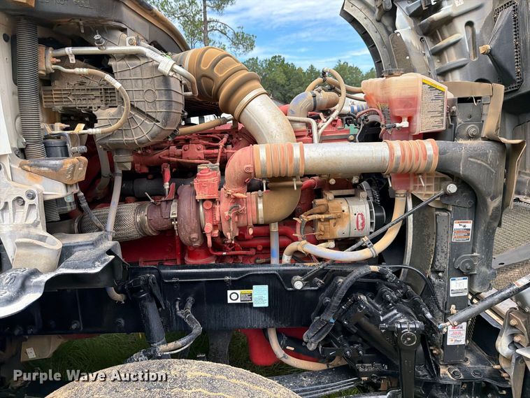 image for item ZA0844 2025 Kenworth T880 dump truck
