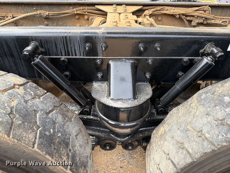 image for item ZA0844 2025 Kenworth T880 dump truck