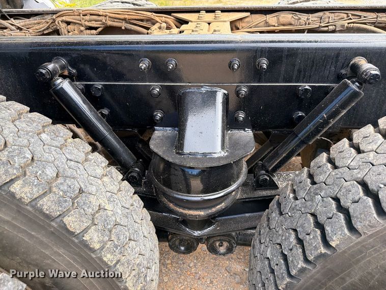 image for item ZA0844 2025 Kenworth T880 dump truck
