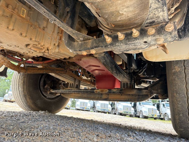 image for item ZA0844 2025 Kenworth T880 dump truck