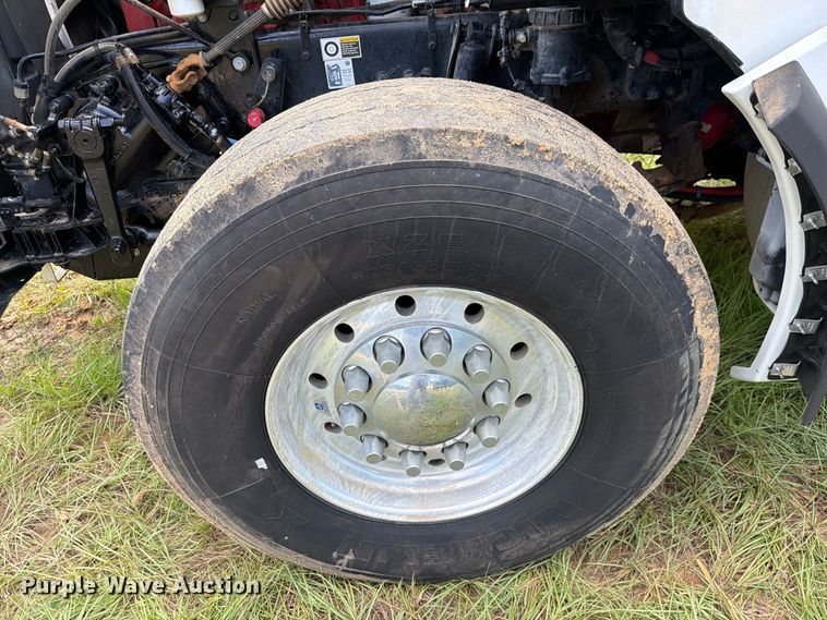 image for item ZA0844 2025 Kenworth T880 dump truck