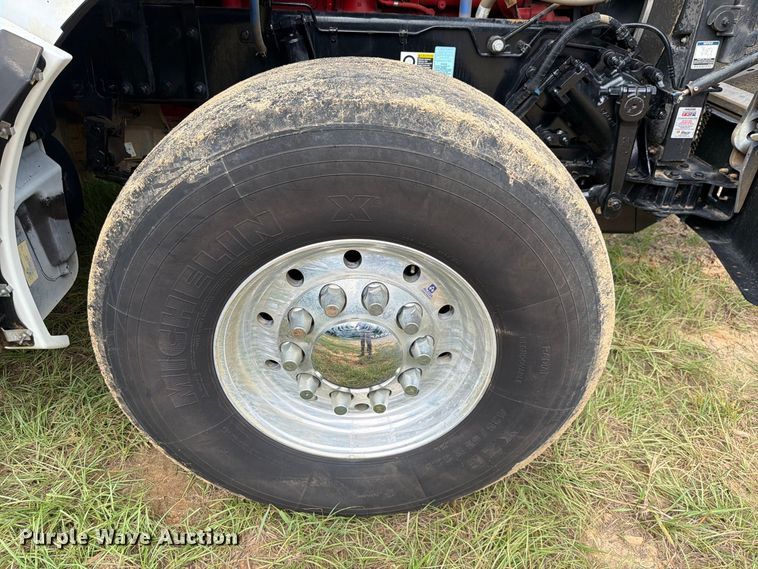 image for item ZA0844 2025 Kenworth T880 dump truck