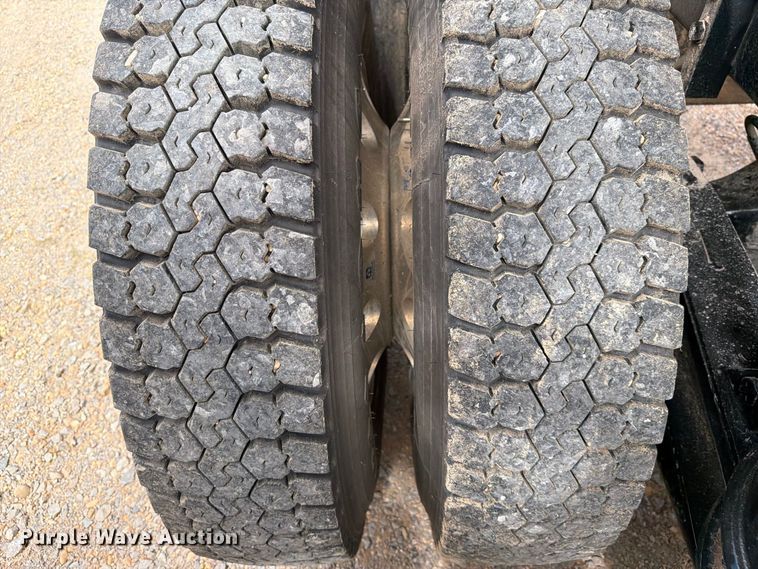 image for item ZA0844 2025 Kenworth T880 dump truck