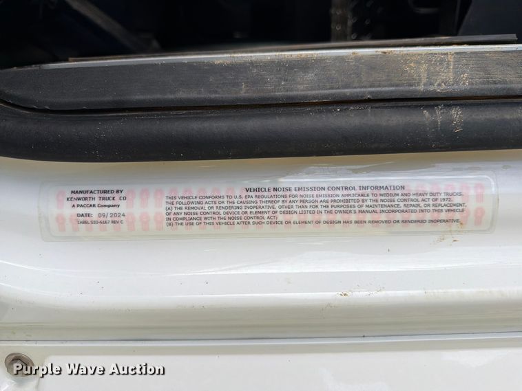 image for item ZA0844 2025 Kenworth T880 dump truck