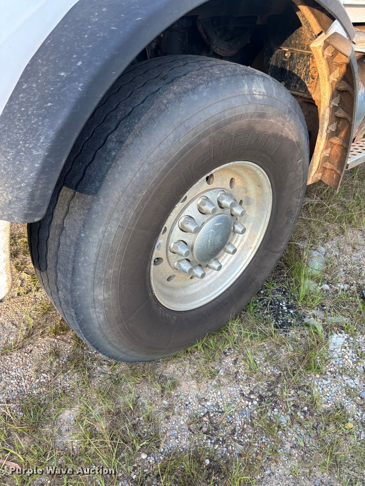 image for item ZA0845 2025 Kenworth T880 dump truck