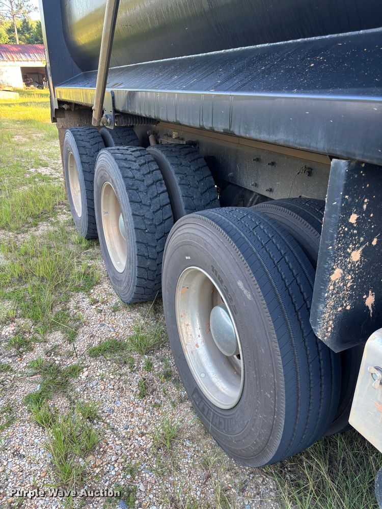 image for item ZA0845 2025 Kenworth T880 dump truck