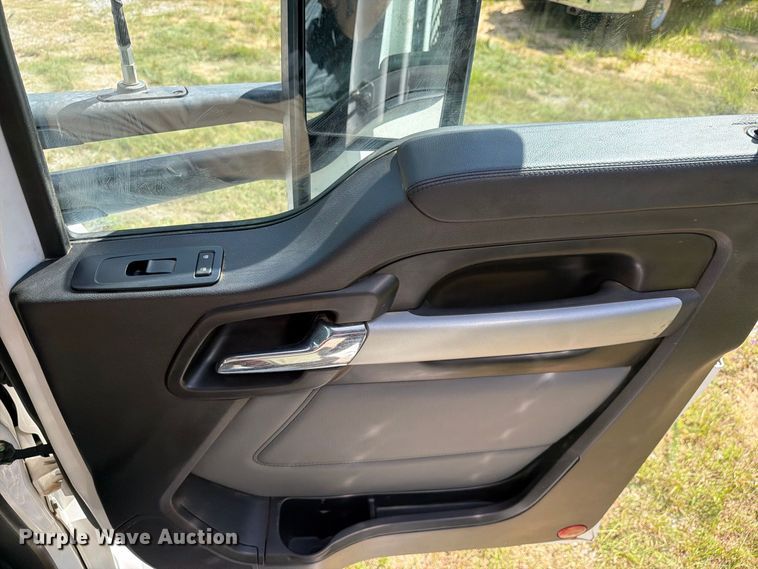 image for item ZA0845 2025 Kenworth T880 dump truck