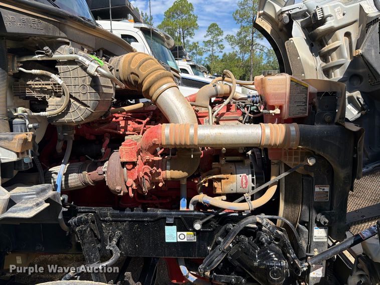 image for item ZA0845 2025 Kenworth T880 dump truck