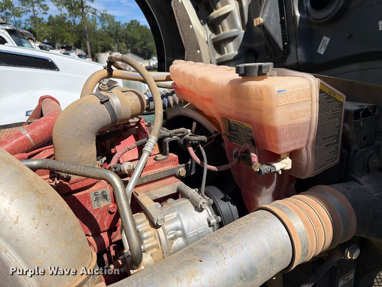 image for item ZA0845 2025 Kenworth T880 dump truck