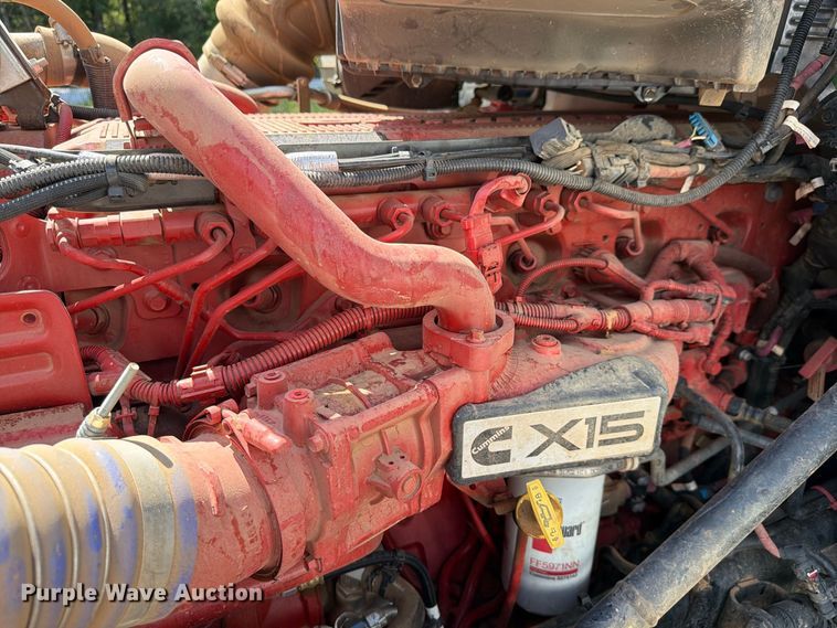 image for item ZA0845 2025 Kenworth T880 dump truck