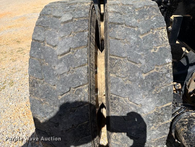 image for item ZA0845 2025 Kenworth T880 dump truck