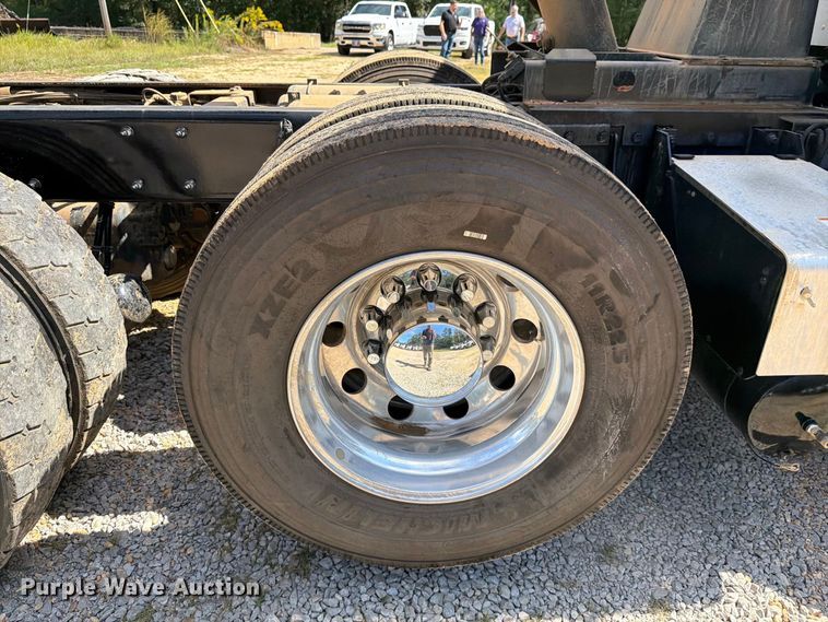 image for item ZA0845 2025 Kenworth T880 dump truck