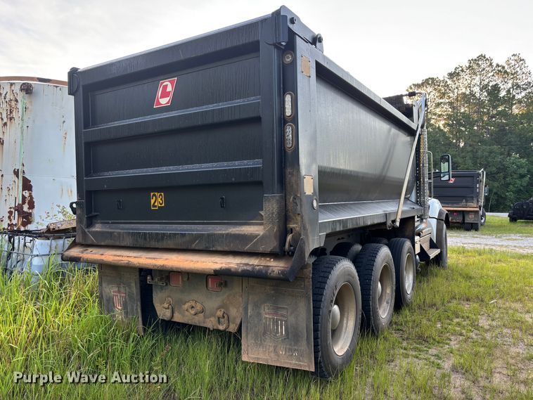 image for item ZA0846 2025 Kenworth T880 dump truck
