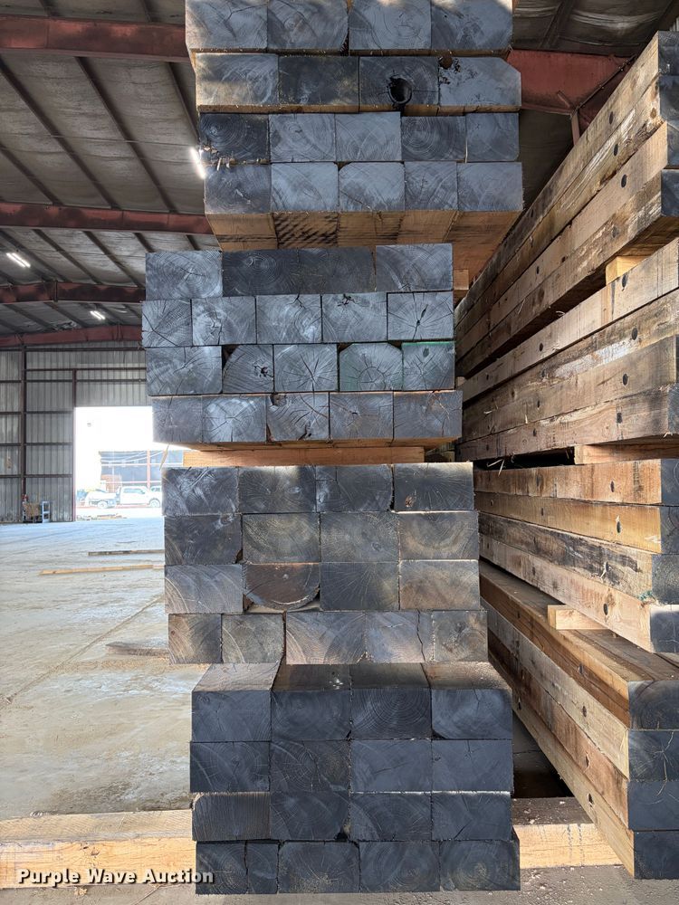 image for item ZA0858 (16) 8 x 4's crane mats