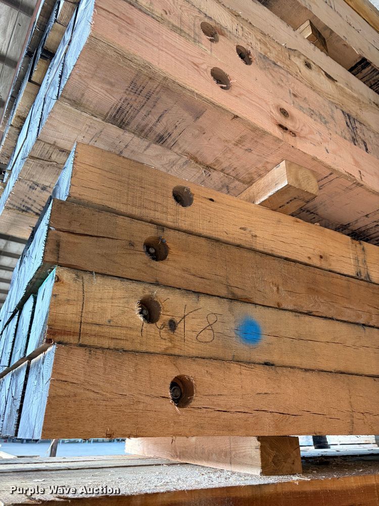 image for item ZA0858 (16) 8 x 4's crane mats
