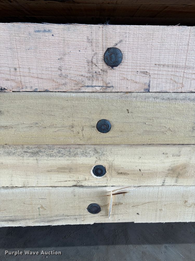 image for item ZA0858 (16) 8 x 4's crane mats