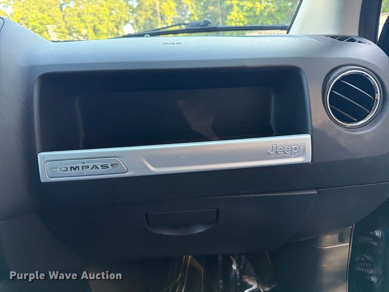 image for item DT2922 2017 Jeep Compass SUV