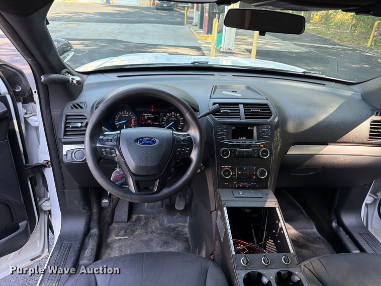 image for item DT2926 2019 Ford Explorer Police Interceptor SUV