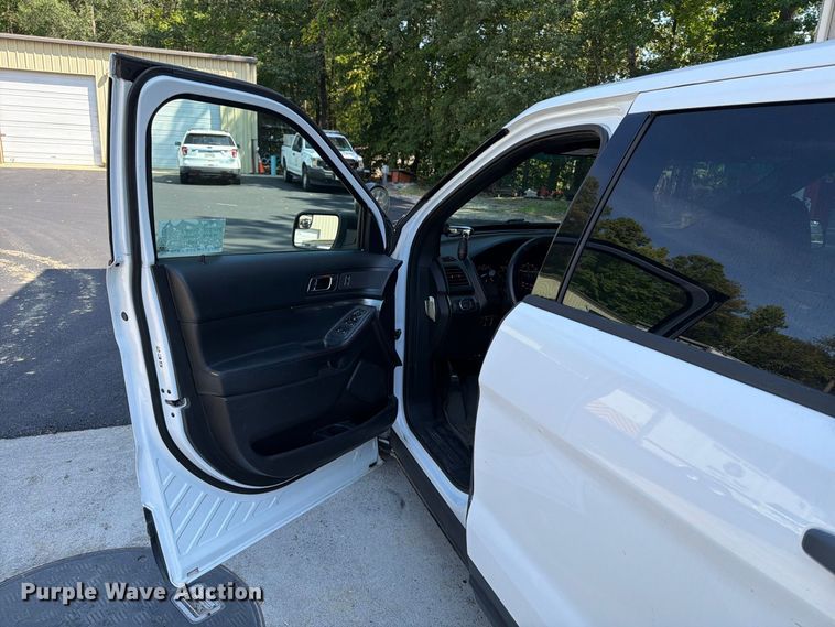 image for item DT2927 2016 Ford Explorer Police Interceptor SUV