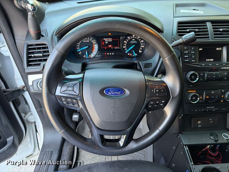 image for item DT2927 2016 Ford Explorer Police Interceptor SUV